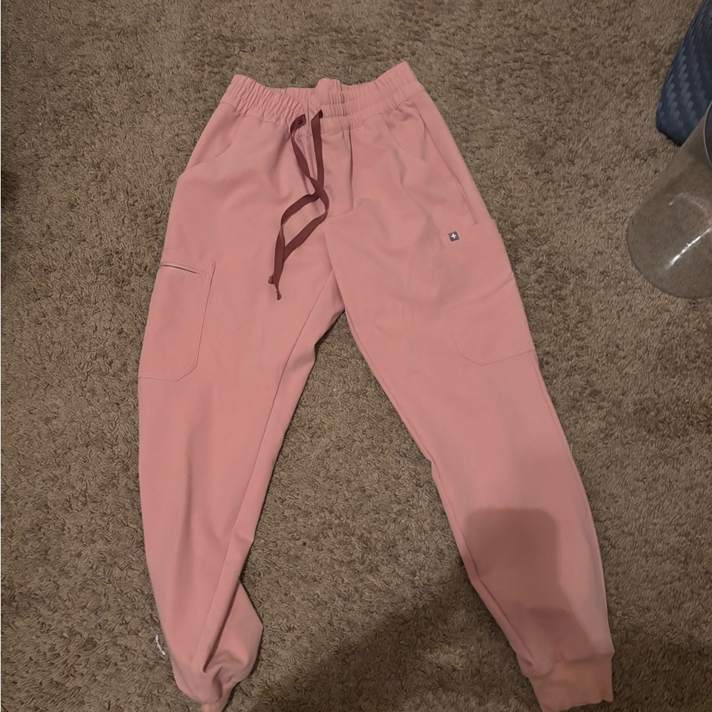 figs scrub pants